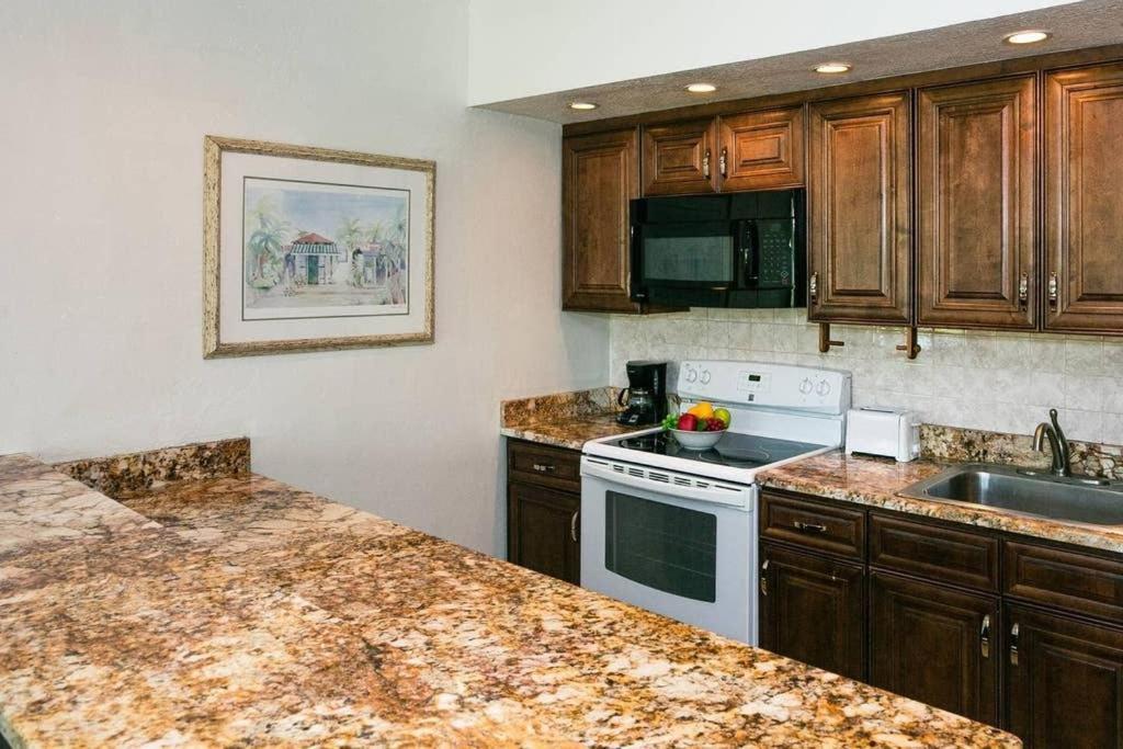 Beach Living At Island Pine Villas George Town Exterior photo
