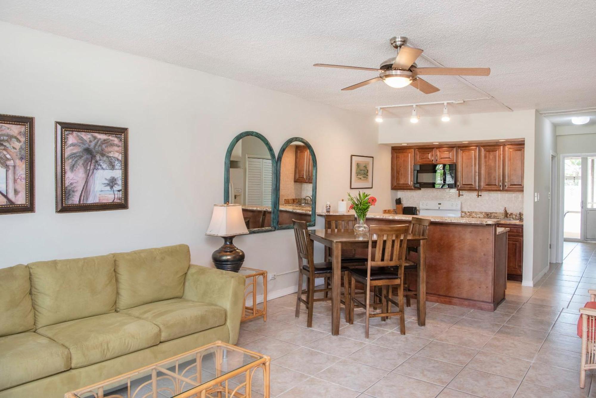 Beach Living At Island Pine Villas George Town Exterior photo